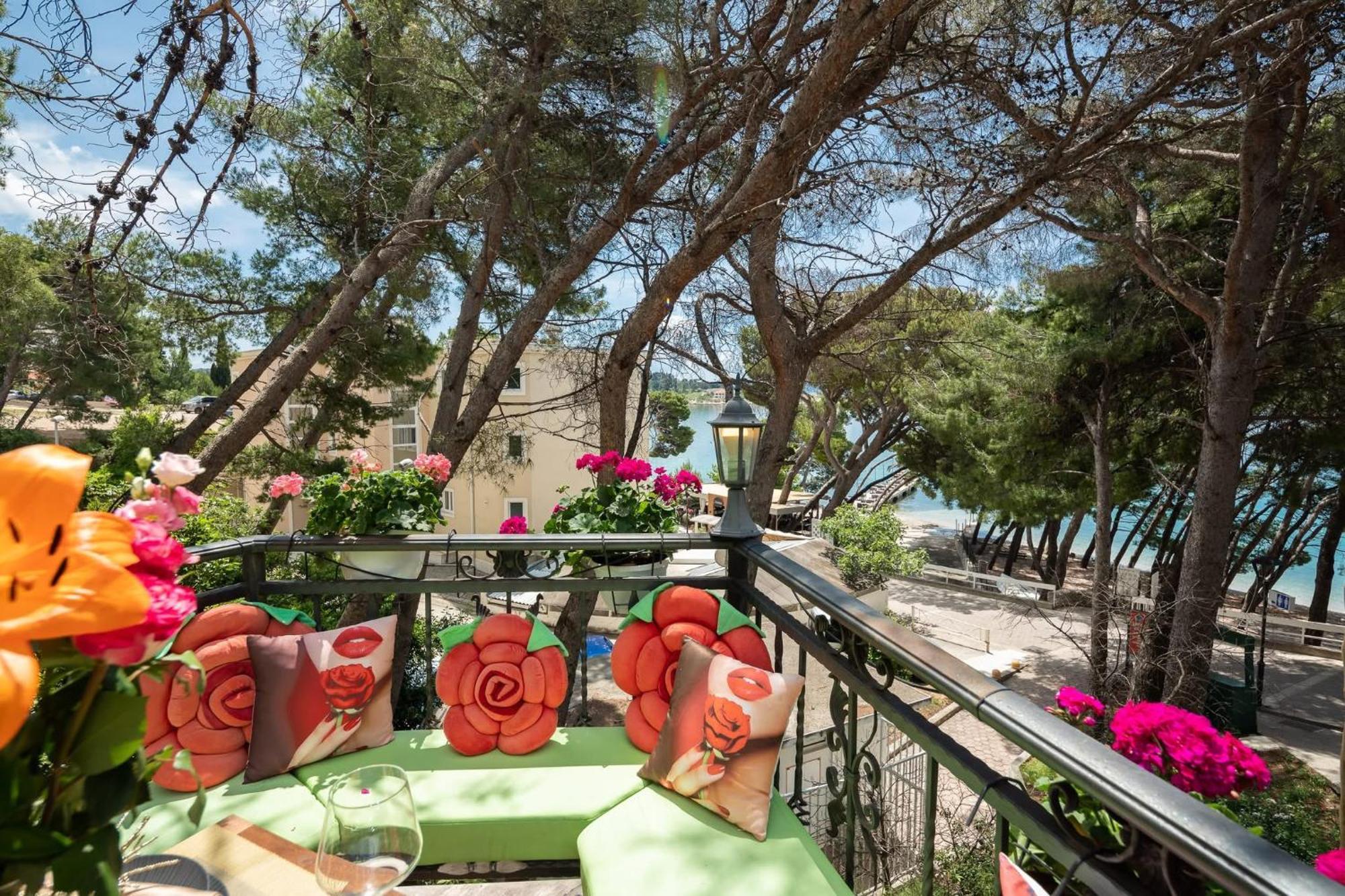 Beachfront Apartment Romilda Makarska Ngoại thất bức ảnh